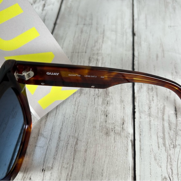 Quay By The Way Sunglasses Brown Tortoise Frame Blue Gradient Lens NEW - Picture 5 of 8